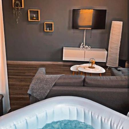 Appartement Cosy Et Chaleureux Avec Jacuzzi Seraing Zewnętrze zdjęcie